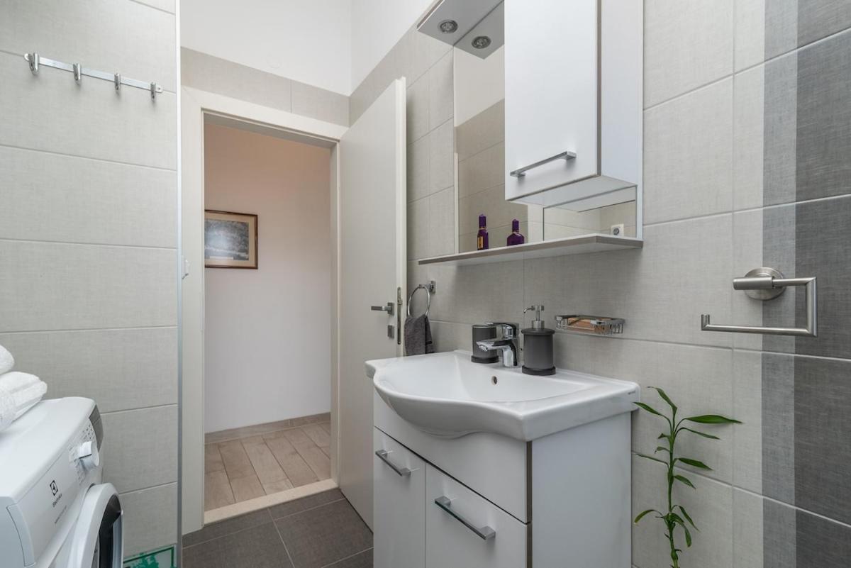 Apartman Spiro Trogir Eksteriør billede