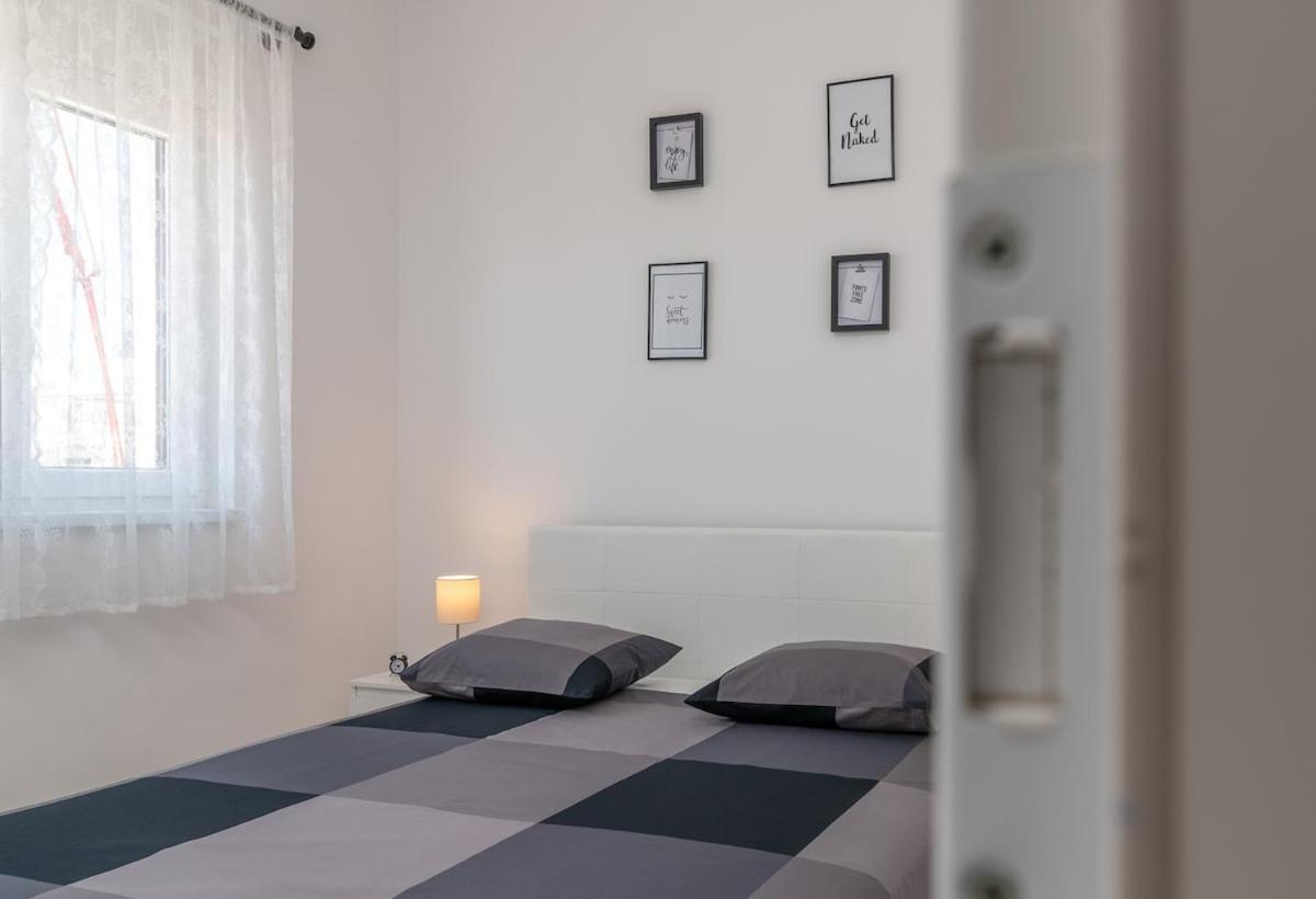 Apartman Spiro Trogir Eksteriør billede